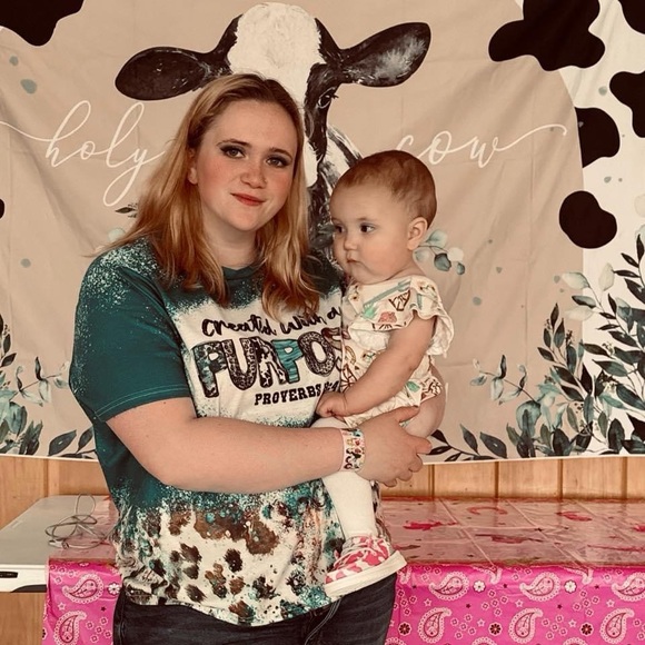 Meet your Posher, Elizabeth - Picture 2 of 6